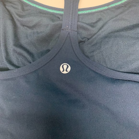 lululemon athletica Power Y Tank Navy with Green Trim on inside Size 10 - Picture 5 of 6